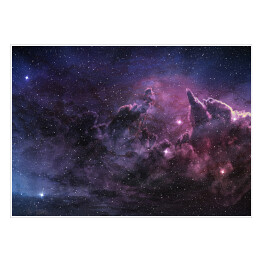 Purpurowa mgławica i kosmiczny pył w polu gwiazdy