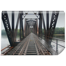 Żelazny most kolejowy nad rzeką