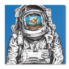Złota rybka jako astronauta na niebieskim tle