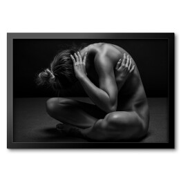 Fotografia artystyczna kobiecego ciała - wysportowana naga kobieta