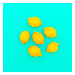 Cytryny na niebieskim tle