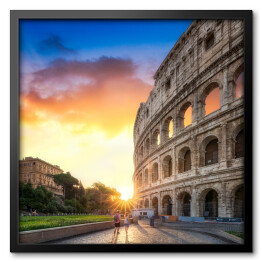 Koloseum w Rzymie, Włochy o wschodzie słońca