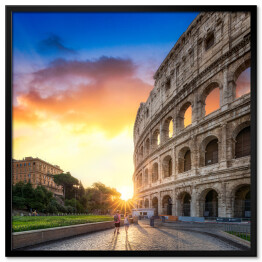 Koloseum w Rzymie, Włochy o wschodzie słońca