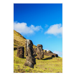 Słoneczny dzień w Parku Narodowym Rapa Nui, Wyspa Wielkanocna, Chile