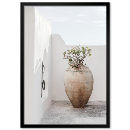 Piękny wazon z kwiatami cienie na ścianie. Kreatywny, minimalny, stylizowany koncept dla blogerów.