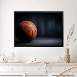 Obraz w ramie Piłka do koszykówki na czarnym tle