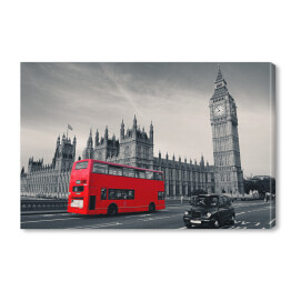 Czerwony autobus na tle szarego Londynu, Anglia