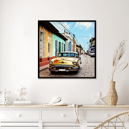 Plakat w ramie Kuba, Trinidad, zabytkowy samochód na ulicy