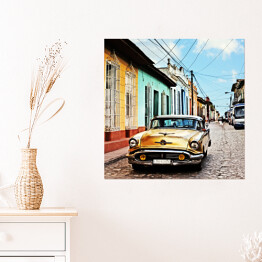 Plakat samoprzylepny Kuba, Trinidad, zabytkowy samochód na ulicy