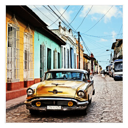 Plakat samoprzylepny Kuba, Trinidad, zabytkowy samochód na ulicy