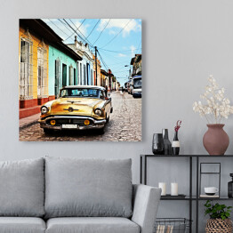 Obraz na płótnie Kuba, Trinidad, zabytkowy samochód na ulicy