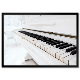 Plakat w ramie Białe pianino w białym pokoju