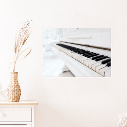 Plakat samoprzylepny Białe pianino w białym pokoju