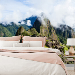 Fototapeta winylowa zmywalna Mgliste chmury nad Machu Picchu