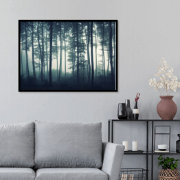 Plakat w ramie Mgła w mrocznym lesie