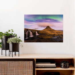Plakat samoprzylepny Malownicze niebo nad Kirkjufell, miasto Grundarfjordur, Zachodnia Islandia 