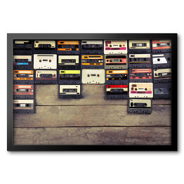 Obraz w ramie Audio kasety na drewnianym stole