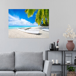 Plakat Biała plaża z turkusową wodą i palmami