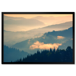 Plakat w ramie Ciemny las na tle gór w pastelowych barwach