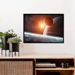 Plakat w ramie Wschód słońca nad grupą planet w przestrzeni kosmicznej