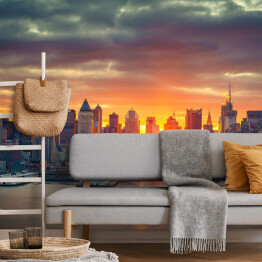 Fototapeta winylowa zmywalna Chmurny wschód słońca nad Manhattanem, Nowy Jork