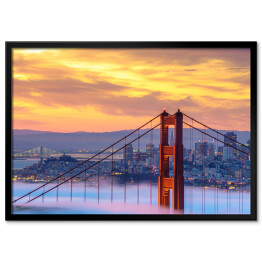 Plakat w ramie Mglisty poranek na Golden Gate Bridge