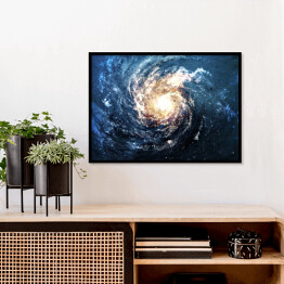 Plakat w ramie Piękna galaktyka spiralna w głębokiej przestrzeni