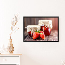 Obraz w ramie Dżem truskawkowy na drewnianym stole