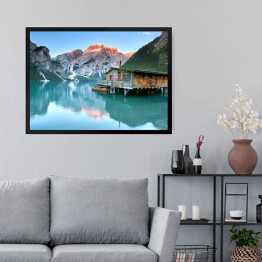 Obraz w ramie Krajobraz z jeziorem Dolomitach