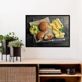 Plakat w ramie Chleb i ser na drewnianej desce