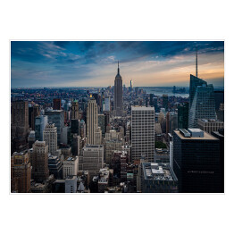 Plakat samoprzylepny Budynki środkowego Manhattanu w Nowym Jorku wieczorem