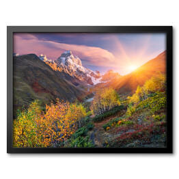 Obraz w ramie Jesienny krajobraz w górach o świcie