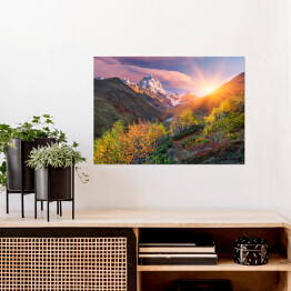Plakat samoprzylepny Jesienny krajobraz w górach o świcie