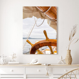 Obraz klasyczny Drewniany koło na dużej żaglówce przy morzem