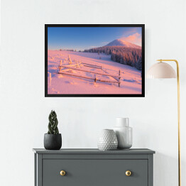 Obraz w ramie Zimowy świt w górskiej wiosce