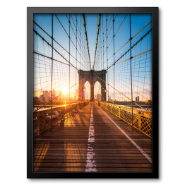 Obraz w ramie Most Brooklyński w nowojorskim w świetle słonecznym