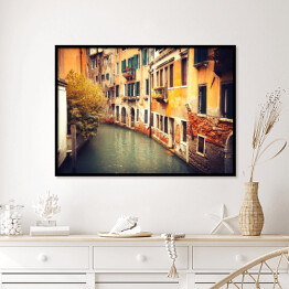 Wąski kanał w Wenecji we Włoszech