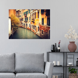 Plakat samoprzylepny Wąski kanał w Wenecji we Włoszech