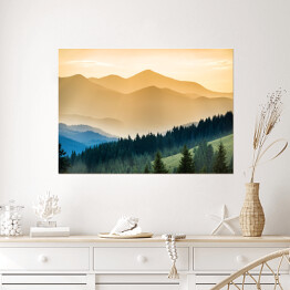 Plakat Piękny zachód słońca w rozwarstwionych górach