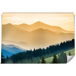 Fototapeta winylowa zmywalna Piękny zachód słońca w rozwarstwionych górach