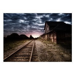 Plakat Pusty i opuszczony dworzec kolejowy w nocy