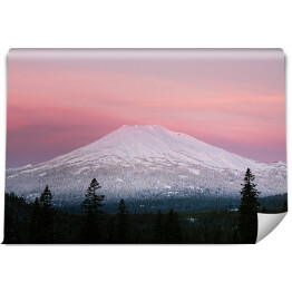 Fototapeta Góra Bachelor na tle różowego, pastelowego nieba, USA