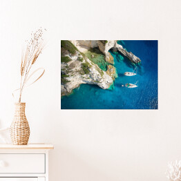 Plakat Żaglówki w pięknej zatoce, wyspa Paxos, Grecja