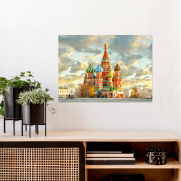 Plakat Moskwa, pochmurne niebo nad katedrą św. Bazylego