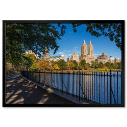 Upper West Side z kolorowymi jesiennymi liśćmi Central Park, Manhattan, Nowy Jork