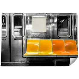 Fototapeta winylowa zmywalna Wnętrze metra w Nowym Jorku z kolorowymi siedzeniami