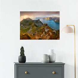 Plakat samoprzylepny Panoramiczny widok na góry nad zatoką, Norwegia