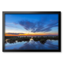Obraz w ramie Zachód słońca nad wodą - Merritt Island Wildlife Refuge, Floryda