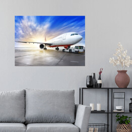 Plakat samoprzylepny Samolot pasażerski na pasie startowym
