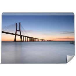 Fototapeta Ponte Vasco da Gama podczas wschodu słońca w Lizbonie, Portugalia